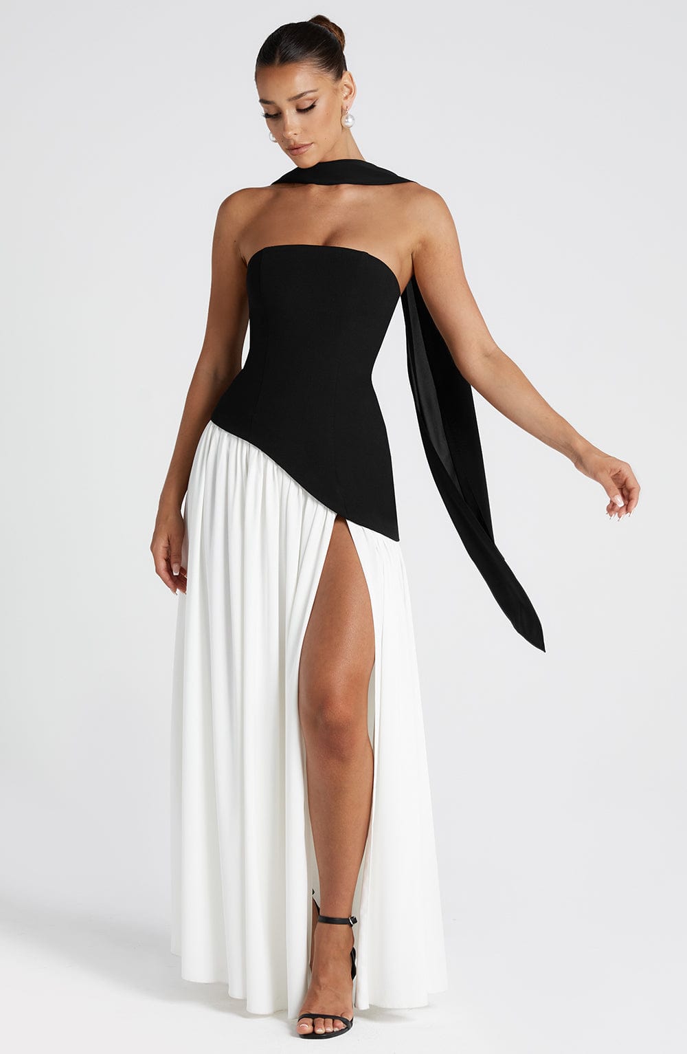 Vestido Maliyah Blanco y Negro