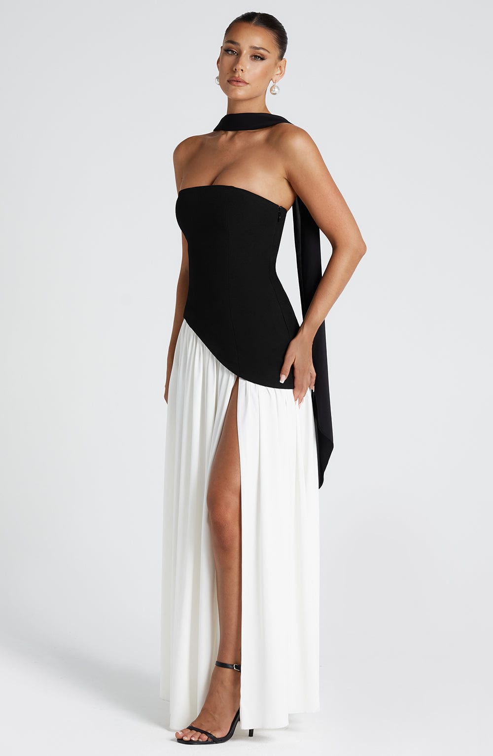 Vestido Maliyah Blanco y Negro